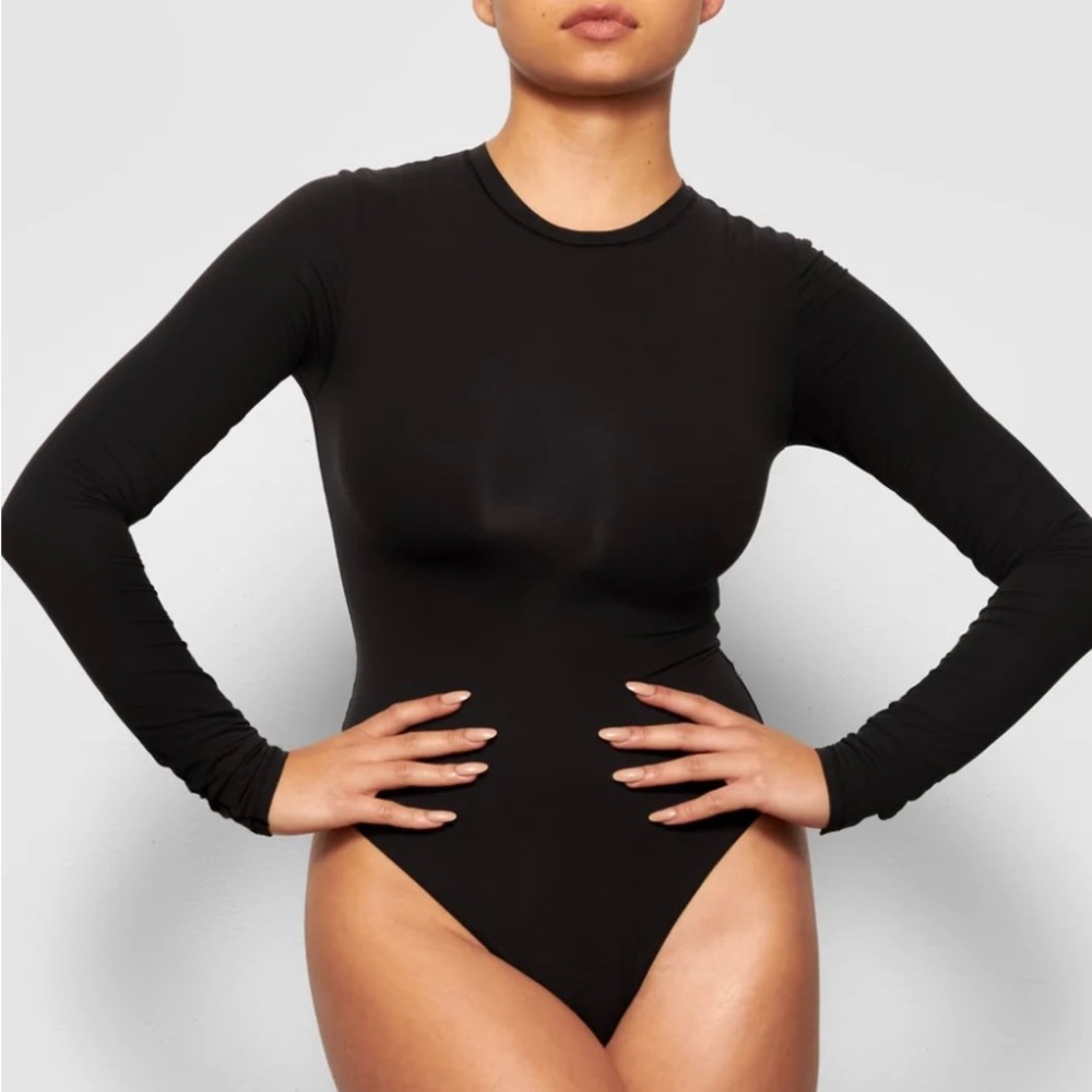 SKIMS crewneck longe sleeve bodysuit